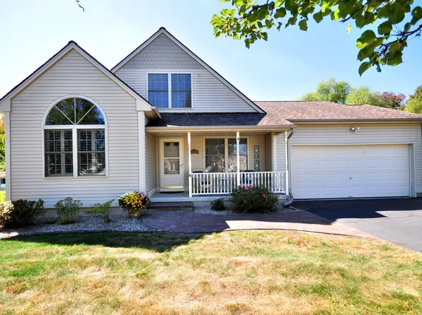 6 Harvest Lane, East Granby, CT 06026