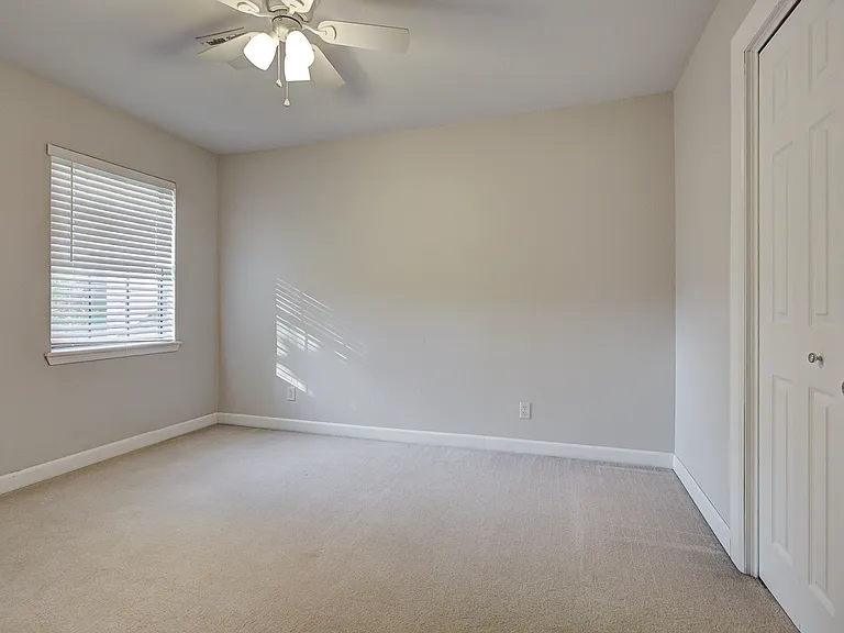 1106 Bluestem Rd — Photo 14