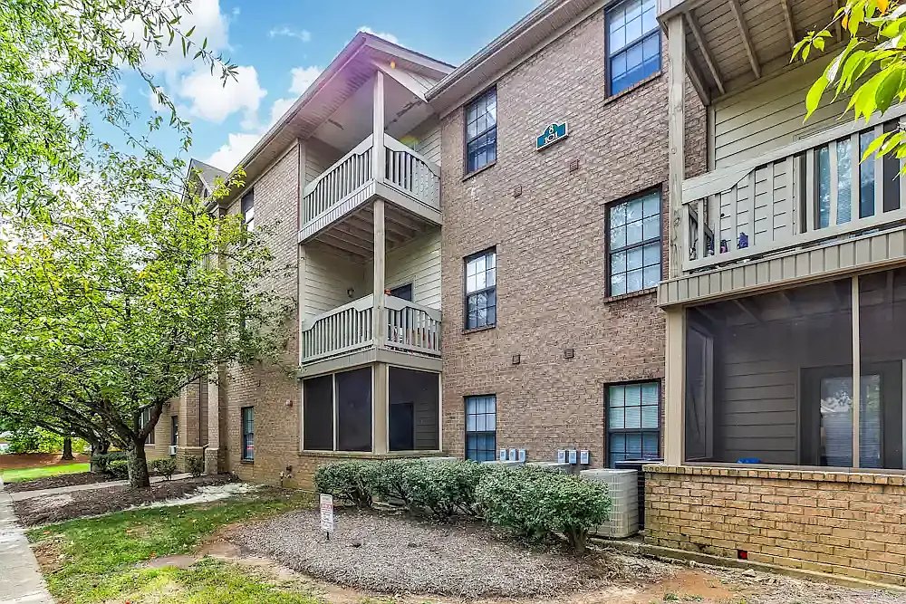 Georgetown Oaks Apartments — Photo 3