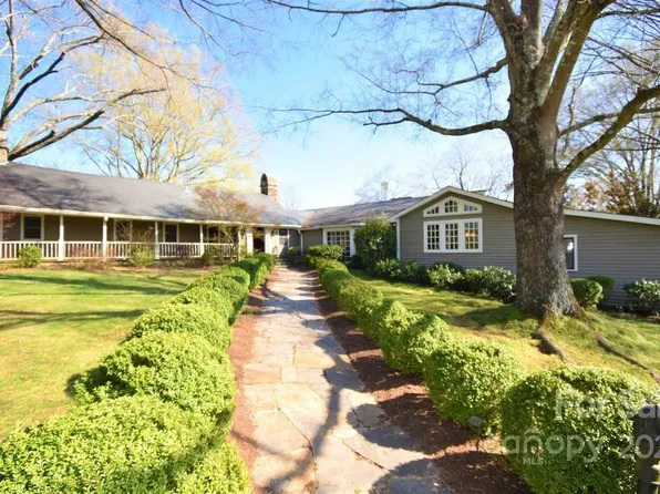 131 Blockhouse Rd, Tryon, NC 28782