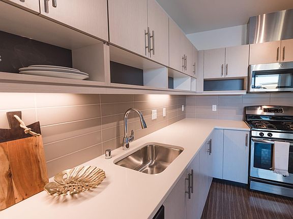 3rd image of 2202 E Olive St #220