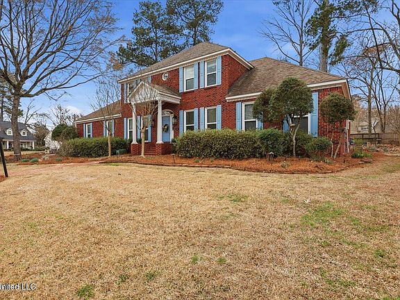 3rd image of 206 Oak Hollow Dr