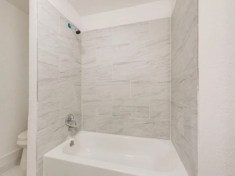 1614 Brent Ct — Photo 9