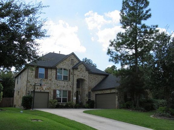 3rd image of 102 Blacktail Pl