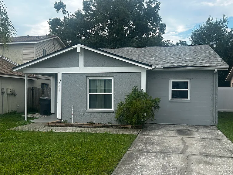 1433 Marigold Dr — Photo 2