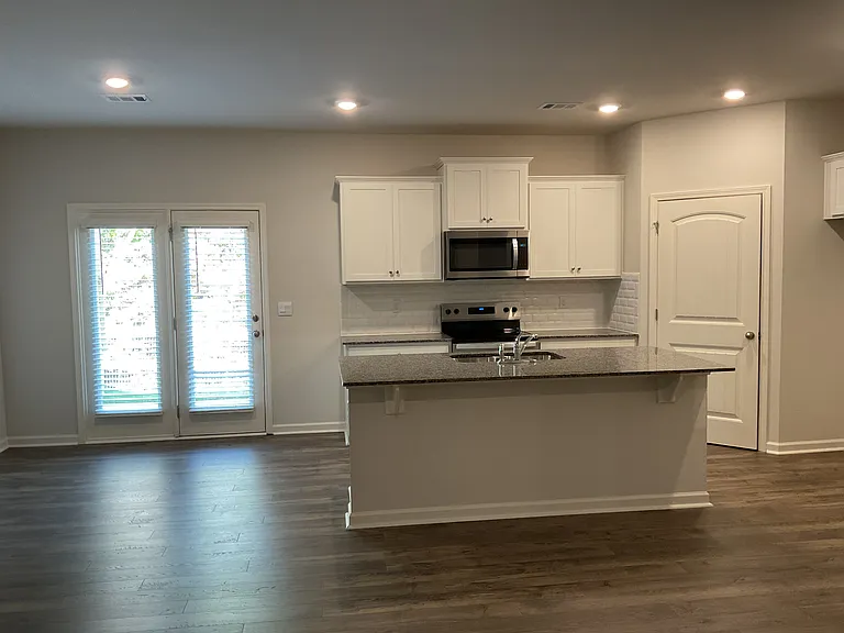 487 Stoneybrook Dr — Photo 24