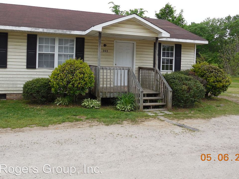 1st image of 202 Clement Ave