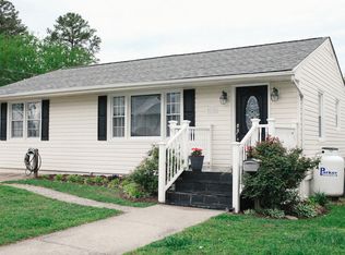114 Hargrave Ave, Colonial Heights, VA 23834