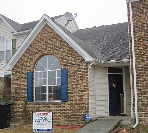 2nd image of 1216 Warwick Dr