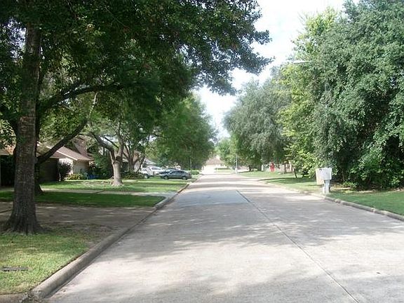 3rd image of 3646 Cyril Dr