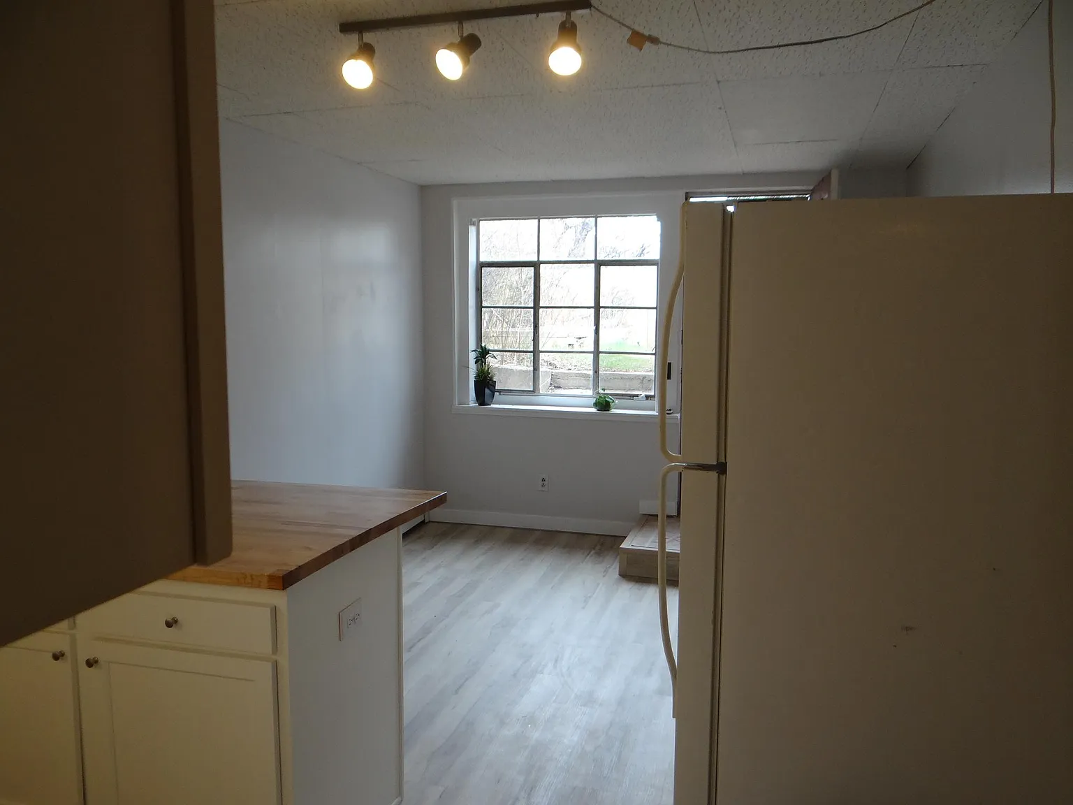 2 bed, 800 sqft, $1,600 — Photo 4