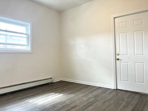 3rd image of 501 S 11th St #B