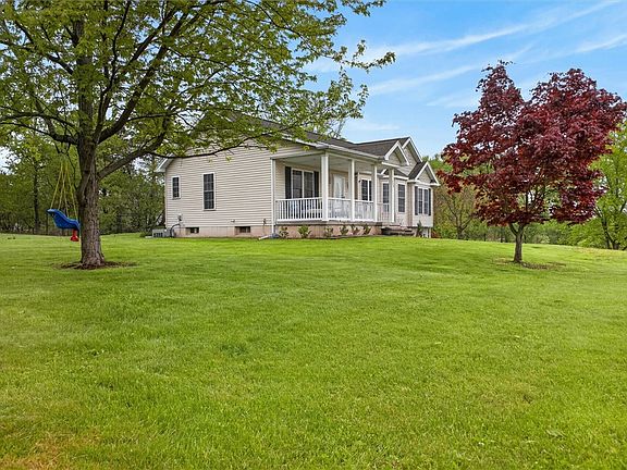 5th image of 663 Hosmer Rd