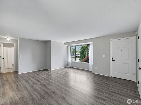 5th image of 9140 Shadberry Drive SE