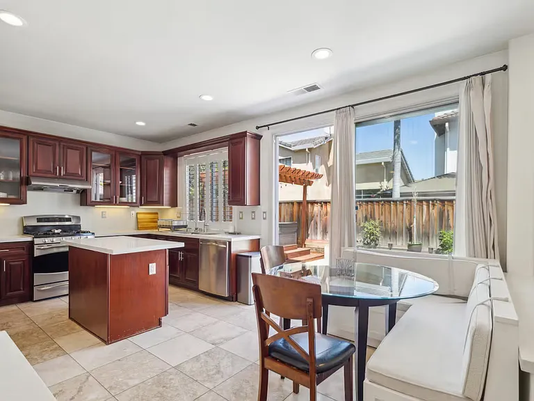 Kitchen - Breakfast Nook