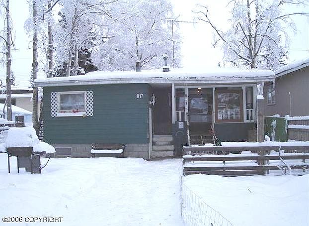 2nd image of 817 Bunn St