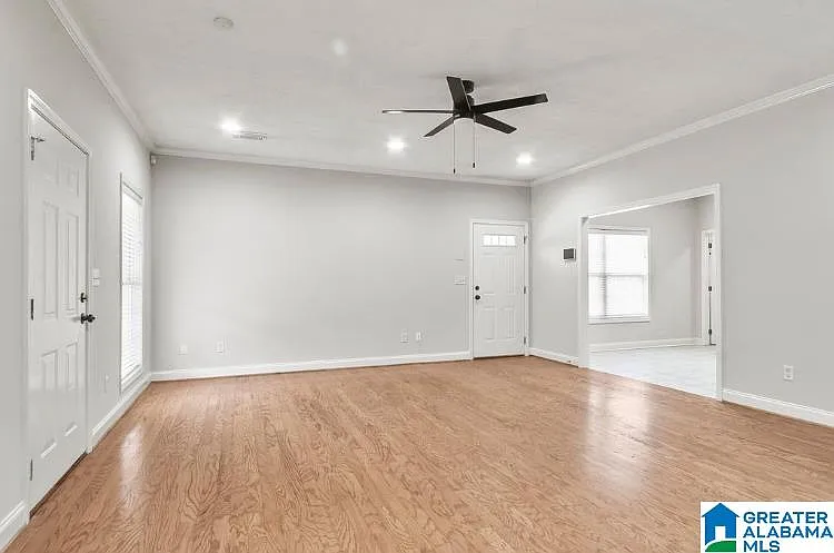 3 bed, 3.0 bath, $2,295 — Photo 4