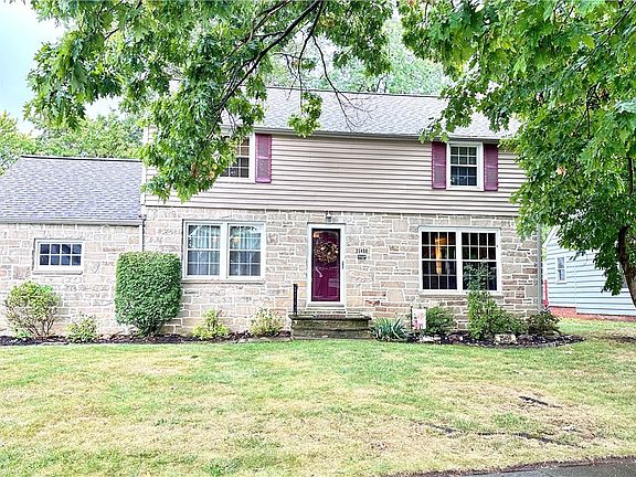 2nd image of 25450 Glenbrook Blvd