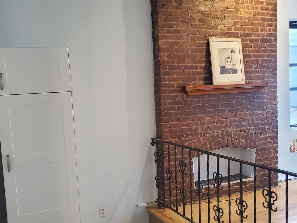 Small dinning area and living room