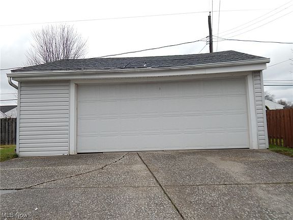 2nd image of 10600 Gabriella Dr