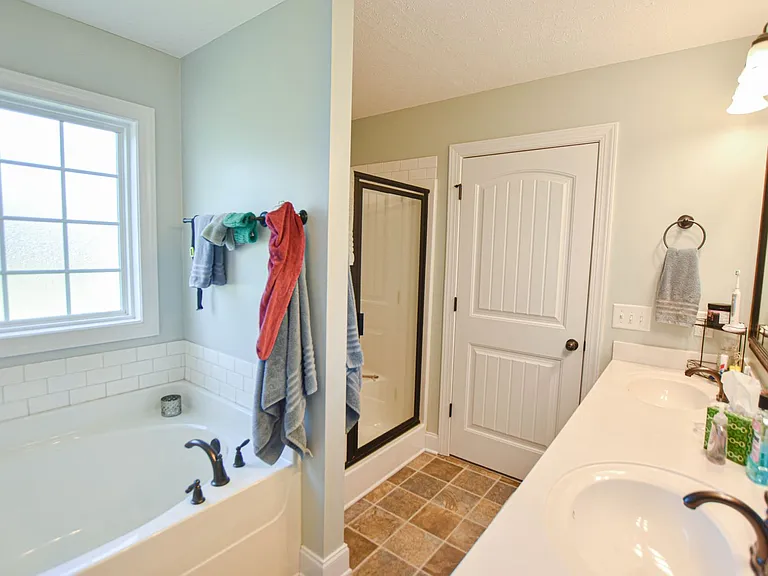 716 Elm St — Photo 12