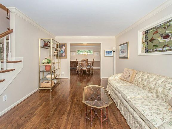 4th image of 10730 Bentley Pass Ln