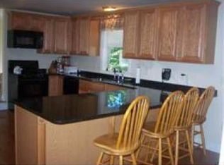 81 Fitchburg Rd, Townsend, MA 01469