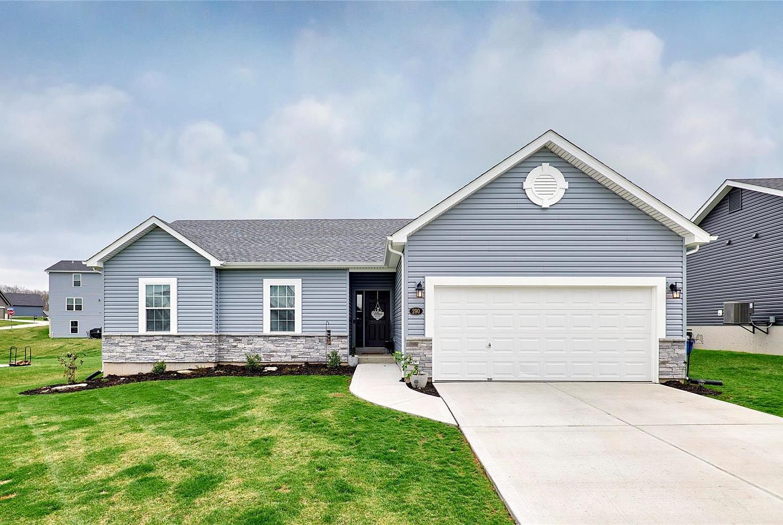 290 Majestic Lakes Blvd, Moscow Mills, MO 63362 | Zillow