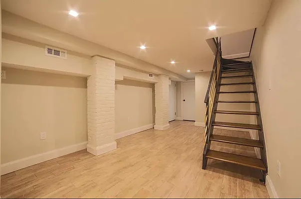 Rented by EXR | media 5