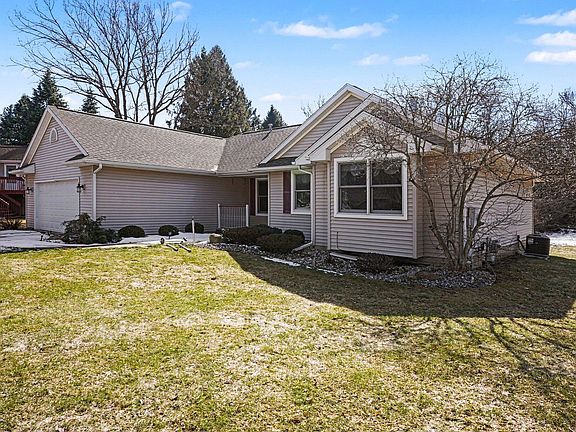 3rd image of 8135 Robinbrook St