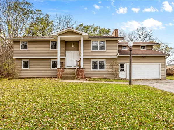 4 Shepard Ln, Rochester, NY 14624