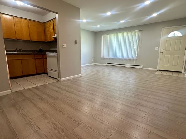 5685 Pontiac Lake Rd #2
