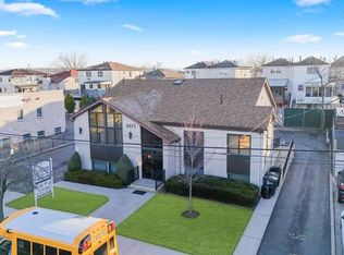 3377 Richmond Ave, Staten Island, NY 10312