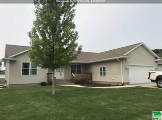 1591 Brandon Dr, Vermillion, SD 57069