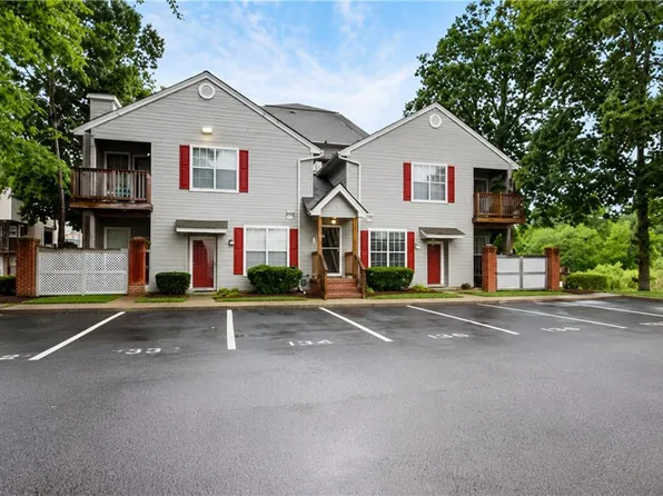 802 Horizon Ln, Newport News, VA 23602