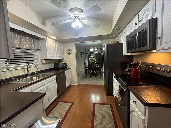 4th image of 4403 Sandalwood Pl