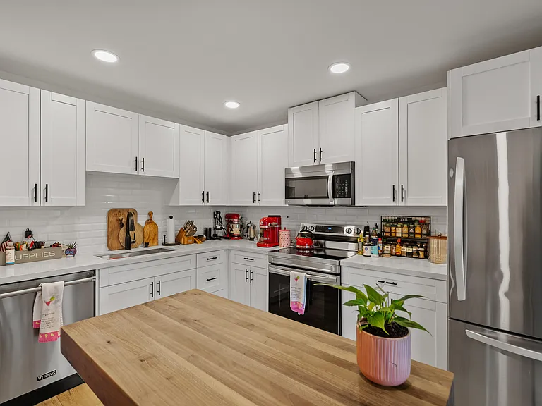 13324 Bedford Mews Ct — Photo 9
