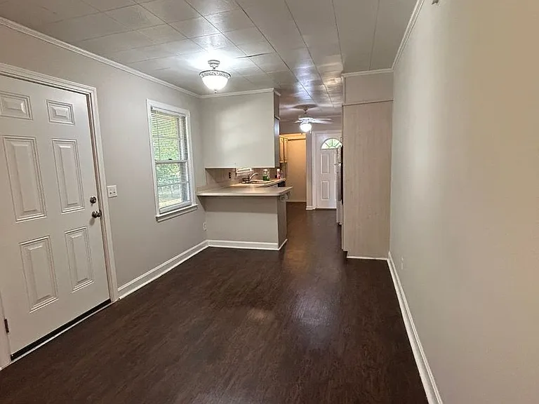 523 Colonial Dr — Photo 43