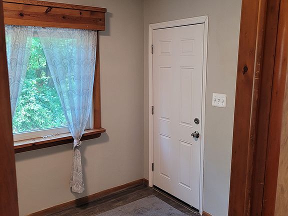 3rd image of 1751 Almonesson Rd