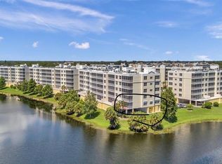 1200 Country Club Dr APT 1101, Largo, FL 33771