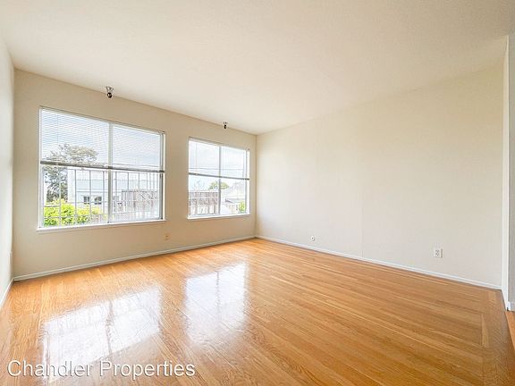 5th image of 921 Dolores St #5