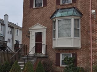 601 Davis Ave SW, Leesburg, VA 20175