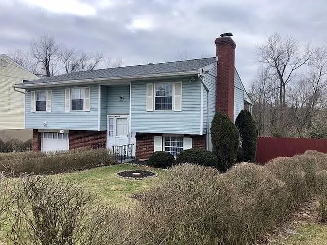 308 Oak Ave photo 1
