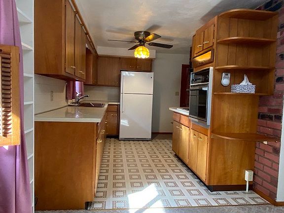 3rd image of 722 Charlotte Ave