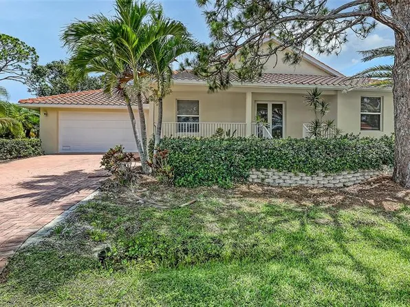 205 Sugarloaf Dr, Nokomis, FL 34275