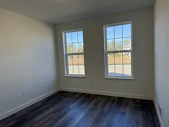 Flying Hills Apartments — Photo 53