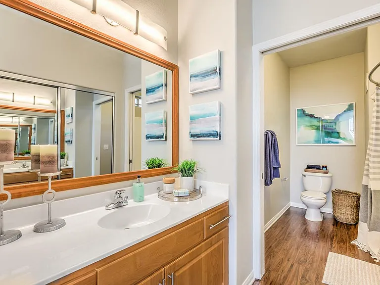 Stone Canyon Apartments — Photo 32