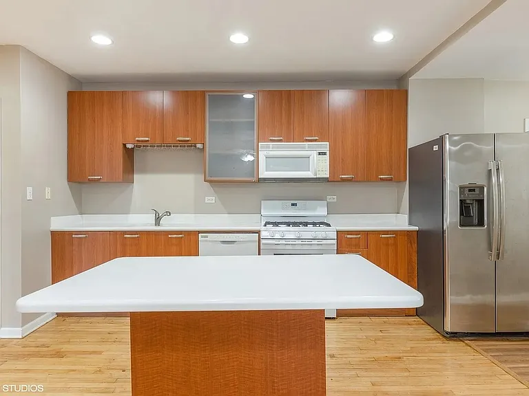 6038 N Claremont Ave #3N — Photo 3