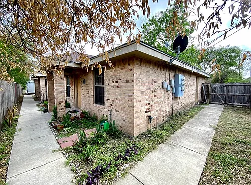 2410 W Hackberry Ave #2 Photo 1