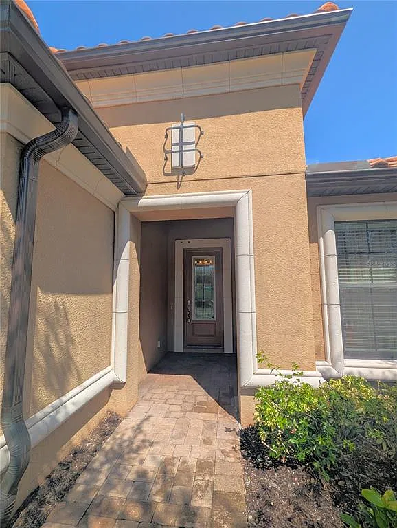 3 bed, 3.0 bath, 2270 sqft, $6,000 — Photo 4